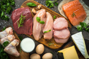 Los alimentos de origen animal son ricos en proteínas, aminoácidos, vitaminas del complejo B y minerales. 