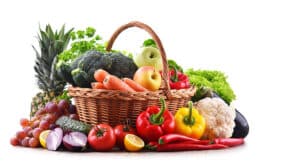 El consumo de frutas y verduras está asociado con una disminución en el riesgo de padecer enfermedades crónicas.
